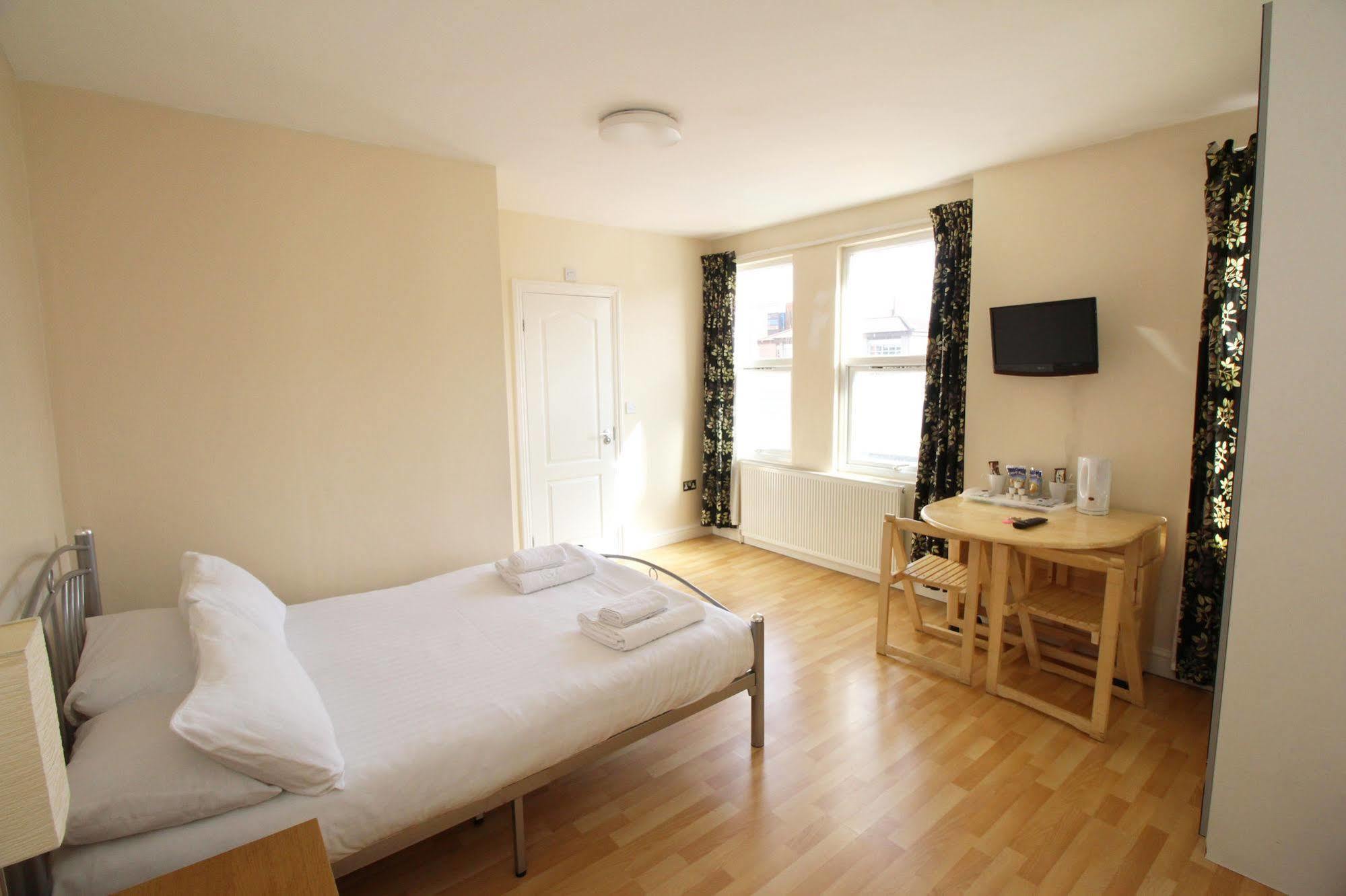 Flexistay Aparthotel Tooting Лондон Экстерьер фото